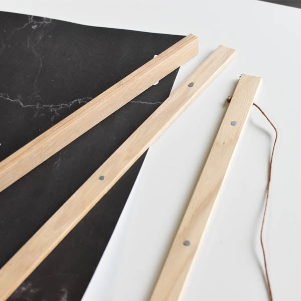 Cadre Magnétique Suspendu pour Posters à Gratter 51cm
